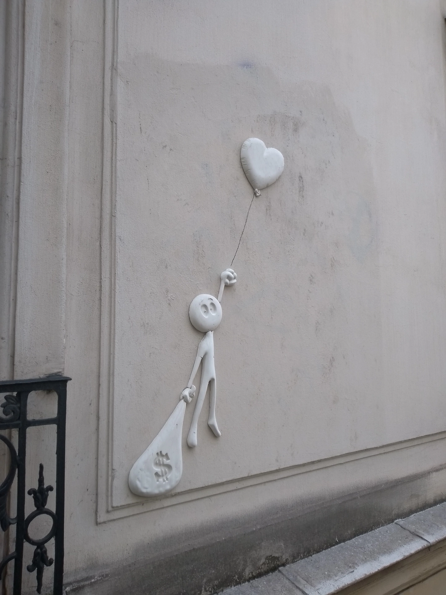 Oeuvre de Street Art réalisée par Kai à Paris