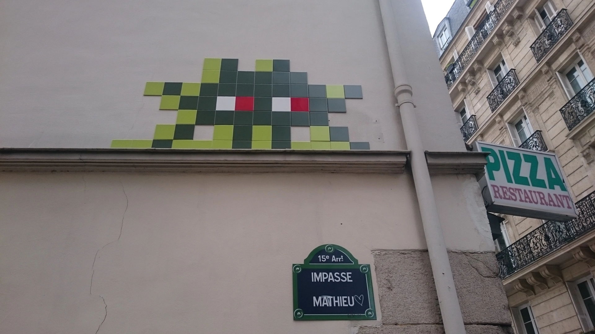 Oeuvre de Street Art réalisée par Invader à Paris