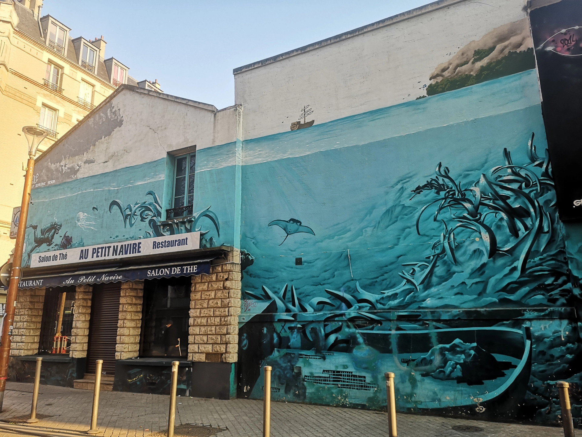 Oeuvre de Street Art réalisée par MG La Bomba à Saint-Ouen-sur-Seine