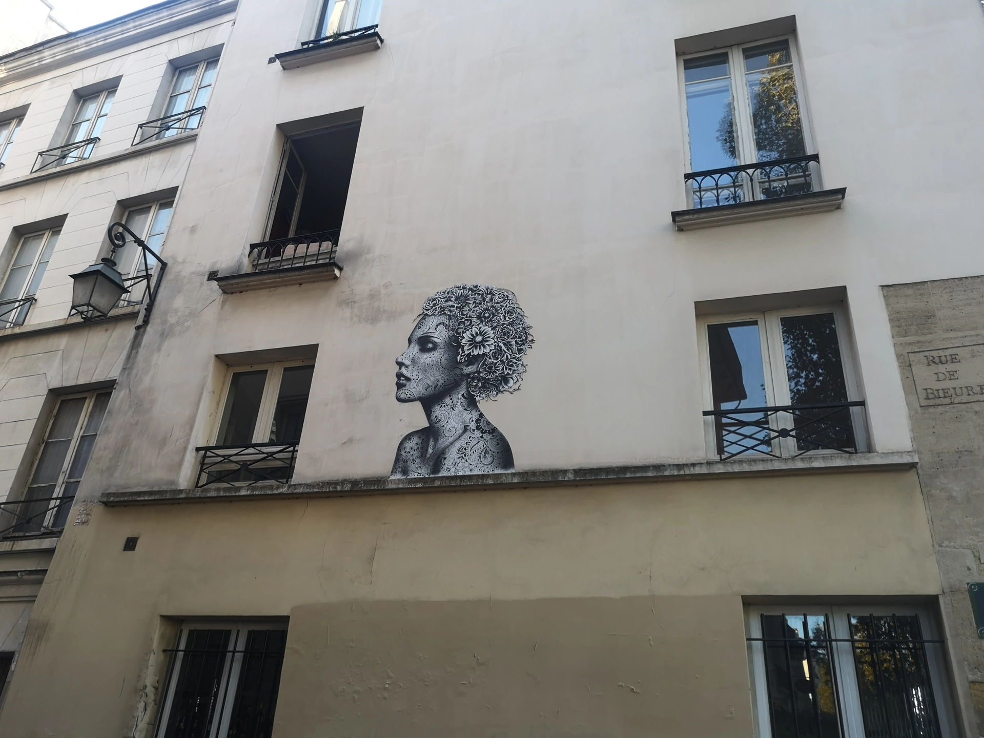 Oeuvre de Street Art réalisée par Aydar à Paris